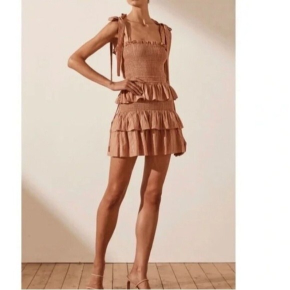 House of Harlow 1960 Corinne Smocked Ruffle Dress Size Large Desert Rose - Picture 2 of 12